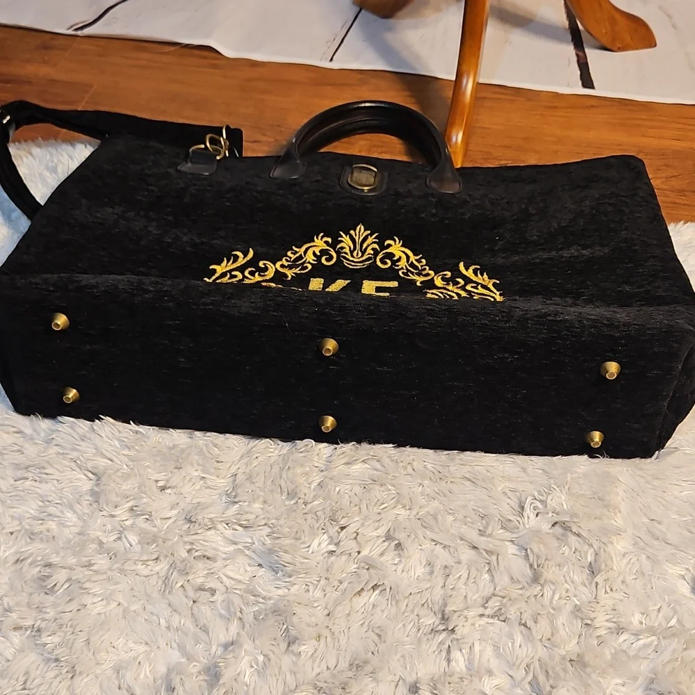 M.C.W HANDMADE CARPET BAG‎ LARGE